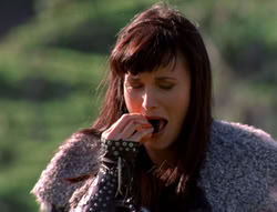 extant_XenaWarriorPrincess_5x05-ThemBonesThemBones_0045