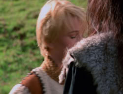 extant_XenaWarriorPrincess_5x05-ThemBonesThemBones_0084