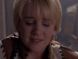 extant_XenaWarriorPrincess_5x05-ThemBonesThemBones_0148