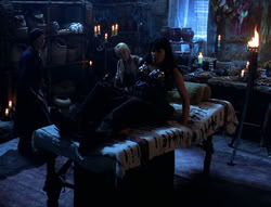 extant_XenaWarriorPrincess_5x05-ThemBonesThemBones_0176
