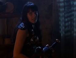 extant_XenaWarriorPrincess_5x05-ThemBonesThemBones_0240