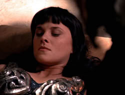 extant_XenaWarriorPrincess_5x05-ThemBonesThemBones_0428