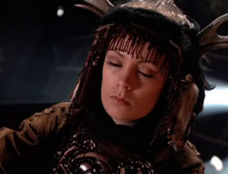 extant_XenaWarriorPrincess_5x05-ThemBonesThemBones_0439