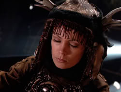 extant_XenaWarriorPrincess_5x05-ThemBonesThemBones_0440