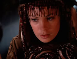 extant_XenaWarriorPrincess_5x05-ThemBonesThemBones_0473