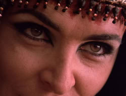 extant_XenaWarriorPrincess_5x05-ThemBonesThemBones_0529