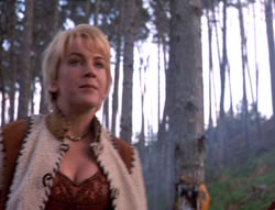 extant_XenaWarriorPrincess_5x05-ThemBonesThemBones_0533