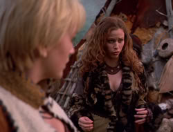 extant_XenaWarriorPrincess_5x05-ThemBonesThemBones_0546