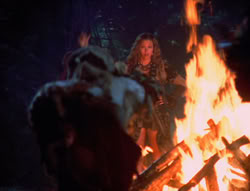 extant_XenaWarriorPrincess_5x05-ThemBonesThemBones_0921