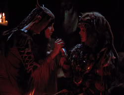 extant_XenaWarriorPrincess_5x05-ThemBonesThemBones_0949