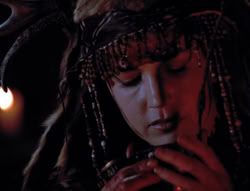 extant_XenaWarriorPrincess_5x05-ThemBonesThemBones_0984