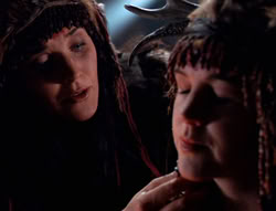 extant_XenaWarriorPrincess_5x05-ThemBonesThemBones_1485