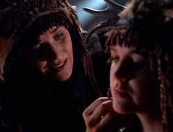 extant_XenaWarriorPrincess_5x05-ThemBonesThemBones_1488