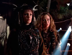 extant_XenaWarriorPrincess_5x05-ThemBonesThemBones_1539