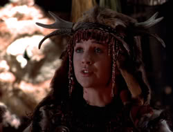 extant_XenaWarriorPrincess_5x05-ThemBonesThemBones_1546