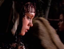 extant_XenaWarriorPrincess_5x05-ThemBonesThemBones_1574