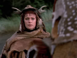 extant_XenaWarriorPrincess_5x05-ThemBonesThemBones_1684