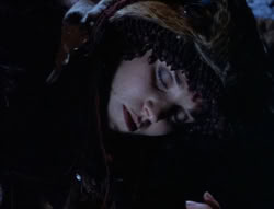 extant_XenaWarriorPrincess_5x05-ThemBonesThemBones_1921
