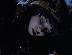 extant_XenaWarriorPrincess_5x05-ThemBonesThemBones_1922