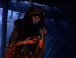 extant_XenaWarriorPrincess_5x05-ThemBonesThemBones_1974