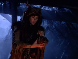 extant_XenaWarriorPrincess_5x05-ThemBonesThemBones_1978