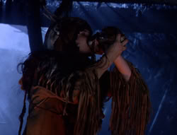 extant_XenaWarriorPrincess_5x05-ThemBonesThemBones_1983