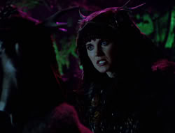 extant_XenaWarriorPrincess_5x05-ThemBonesThemBones_2100