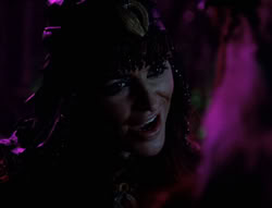 extant_XenaWarriorPrincess_5x05-ThemBonesThemBones_2133