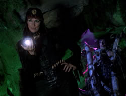 extant_XenaWarriorPrincess_5x05-ThemBonesThemBones_2184
