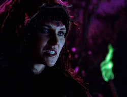 extant_XenaWarriorPrincess_5x05-ThemBonesThemBones_2199