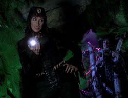 extant_XenaWarriorPrincess_5x05-ThemBonesThemBones_2225
