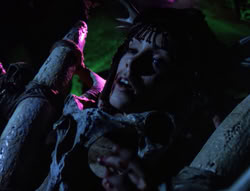 extant_XenaWarriorPrincess_5x05-ThemBonesThemBones_2258
