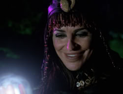 extant_XenaWarriorPrincess_5x05-ThemBonesThemBones_2285