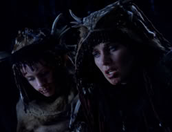 extant_XenaWarriorPrincess_5x05-ThemBonesThemBones_2307