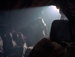 extant_XenaWarriorPrincess_5x05-ThemBonesThemBones_2342