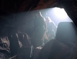 extant_XenaWarriorPrincess_5x05-ThemBonesThemBones_2345