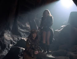 extant_XenaWarriorPrincess_5x05-ThemBonesThemBones_2353