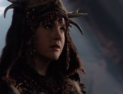 extant_XenaWarriorPrincess_5x05-ThemBonesThemBones_2374