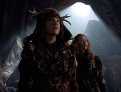 extant_XenaWarriorPrincess_5x05-ThemBonesThemBones_2386