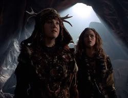 extant_XenaWarriorPrincess_5x05-ThemBonesThemBones_2393