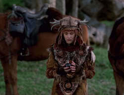 extant_XenaWarriorPrincess_5x05-ThemBonesThemBones_2468
