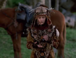 extant_XenaWarriorPrincess_5x05-ThemBonesThemBones_2470