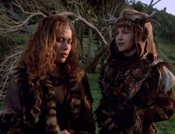 extant_XenaWarriorPrincess_5x05-ThemBonesThemBones_2537