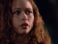 extant_XenaWarriorPrincess_5x05-ThemBonesThemBones_2573