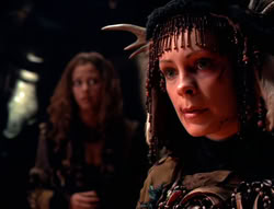 extant_XenaWarriorPrincess_5x05-ThemBonesThemBones_2650