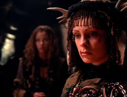 extant_XenaWarriorPrincess_5x05-ThemBonesThemBones_2683