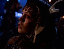 extant_XenaWarriorPrincess_5x05-ThemBonesThemBones_2708
