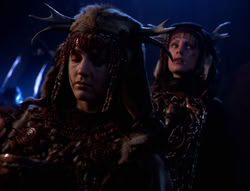 extant_XenaWarriorPrincess_5x05-ThemBonesThemBones_2724