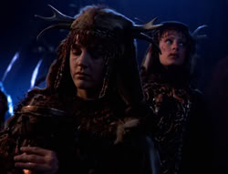 extant_XenaWarriorPrincess_5x05-ThemBonesThemBones_2725