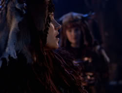 extant_XenaWarriorPrincess_5x05-ThemBonesThemBones_2732